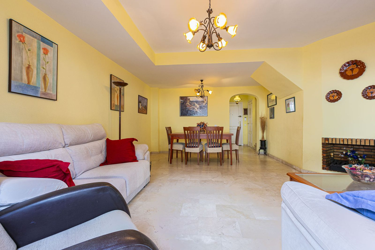 6 Bed Townhouse for sale in Marbella Costa Del Sol, Málaga, Spain