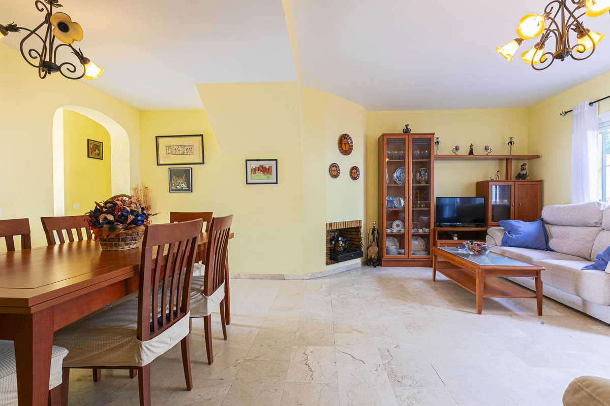 6 Bed Townhouse for sale in Marbella Costa Del Sol, Málaga, Spain