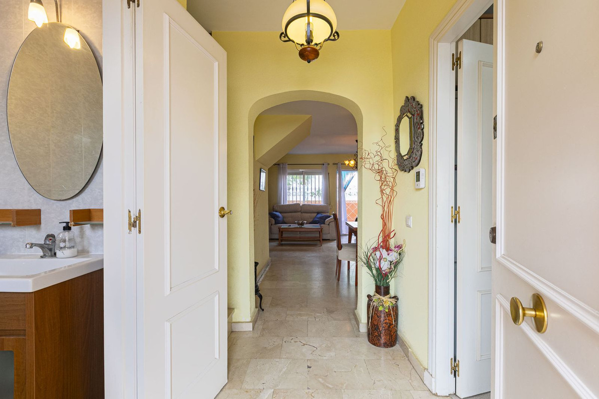 6 Bed Townhouse for sale in Marbella Costa Del Sol, Málaga, Spain