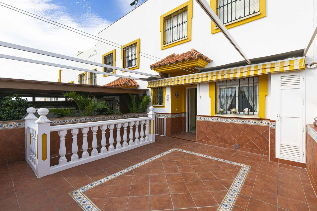 6 Bed Townhouse for sale in Marbella Costa Del Sol, Málaga, Spain