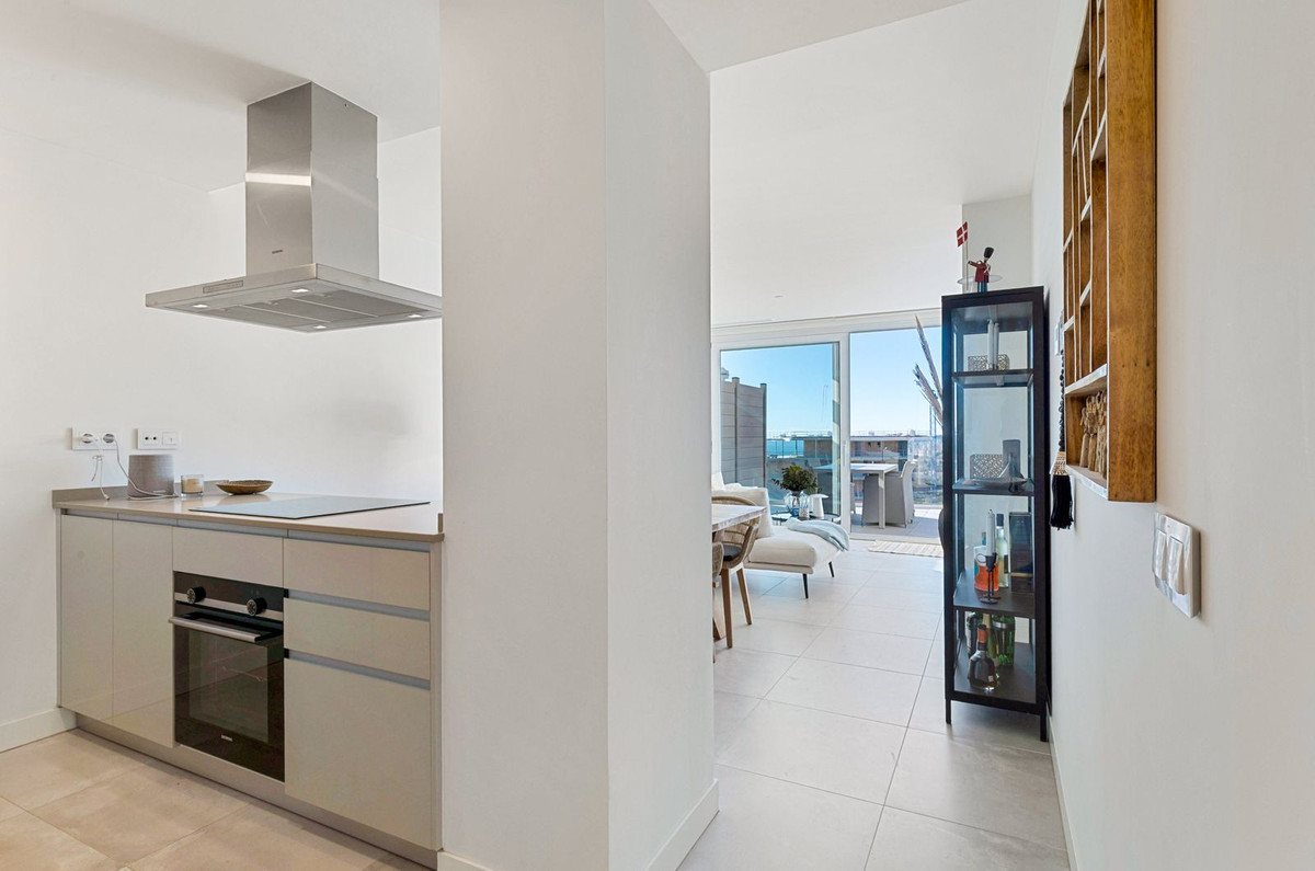 2 Bed Apartment for sale in Fuengirola Costa Del Sol, Málaga, Spain