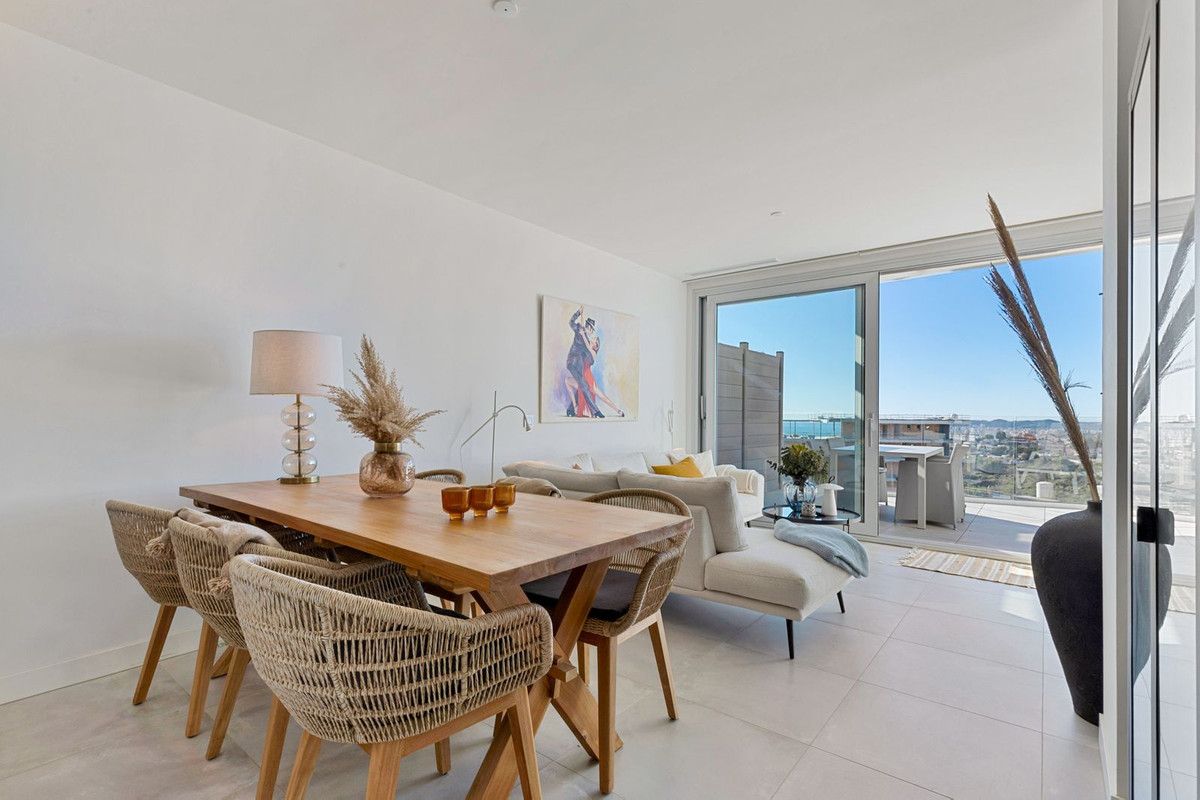 2 Bed Apartment for sale in Fuengirola Costa Del Sol, Málaga, Spain