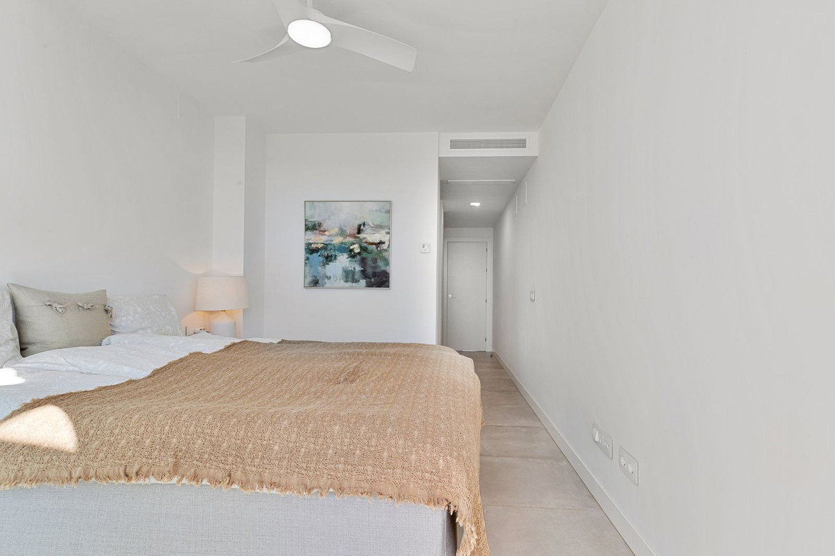 2 Bed Apartment for sale in Fuengirola Costa Del Sol, Málaga, Spain