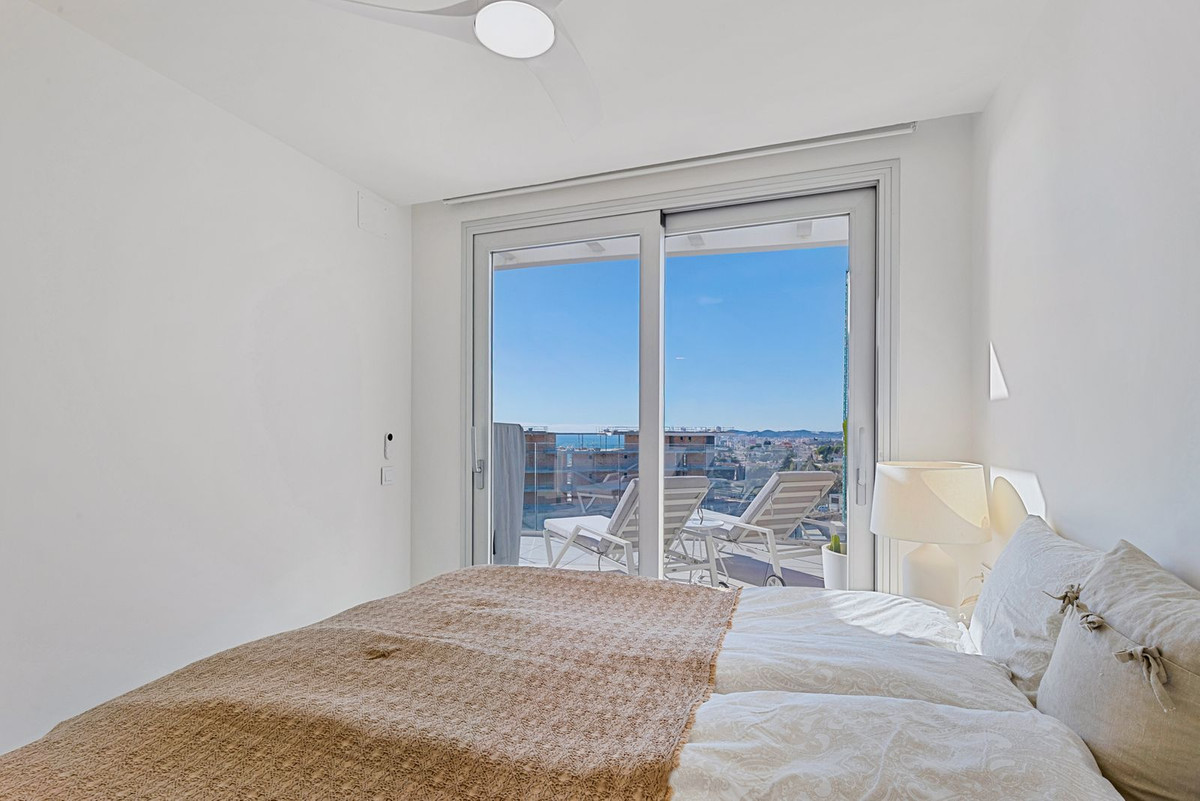 2 Bed Apartment for sale in Fuengirola Costa Del Sol, Málaga, Spain