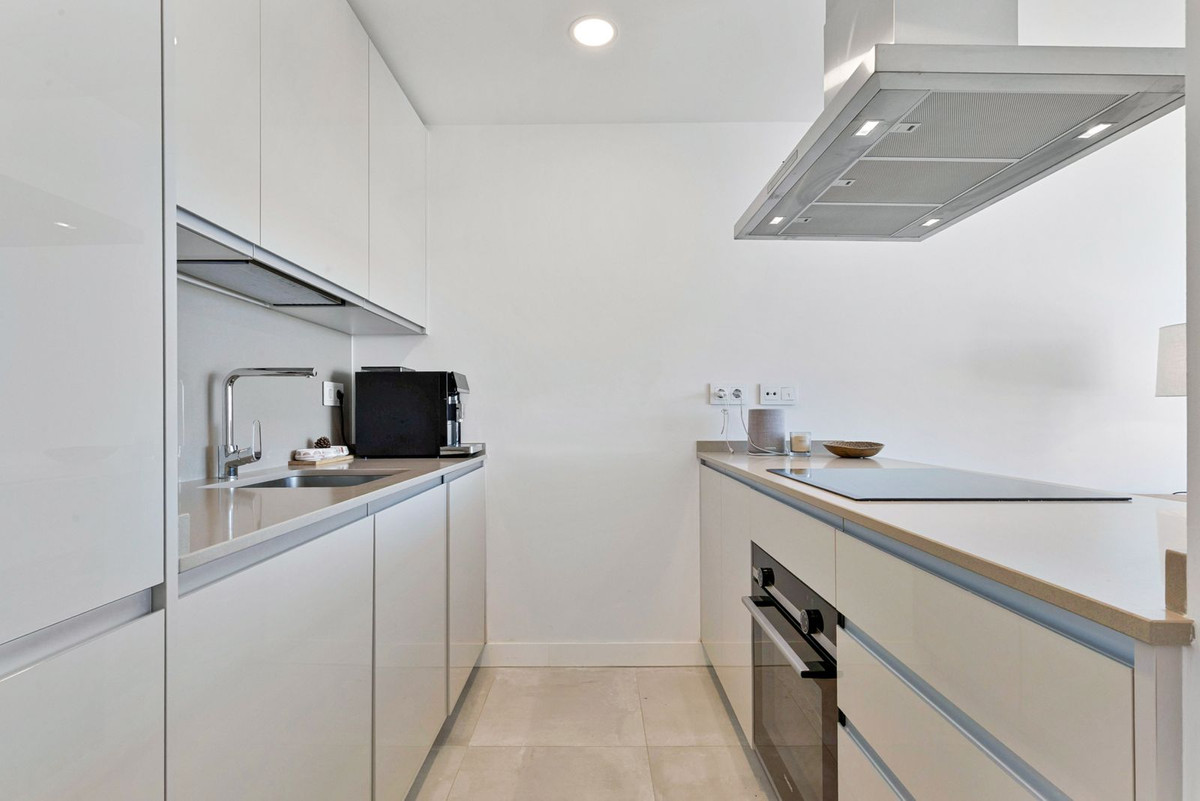 2 Bed Apartment for sale in Fuengirola Costa Del Sol, Málaga, Spain