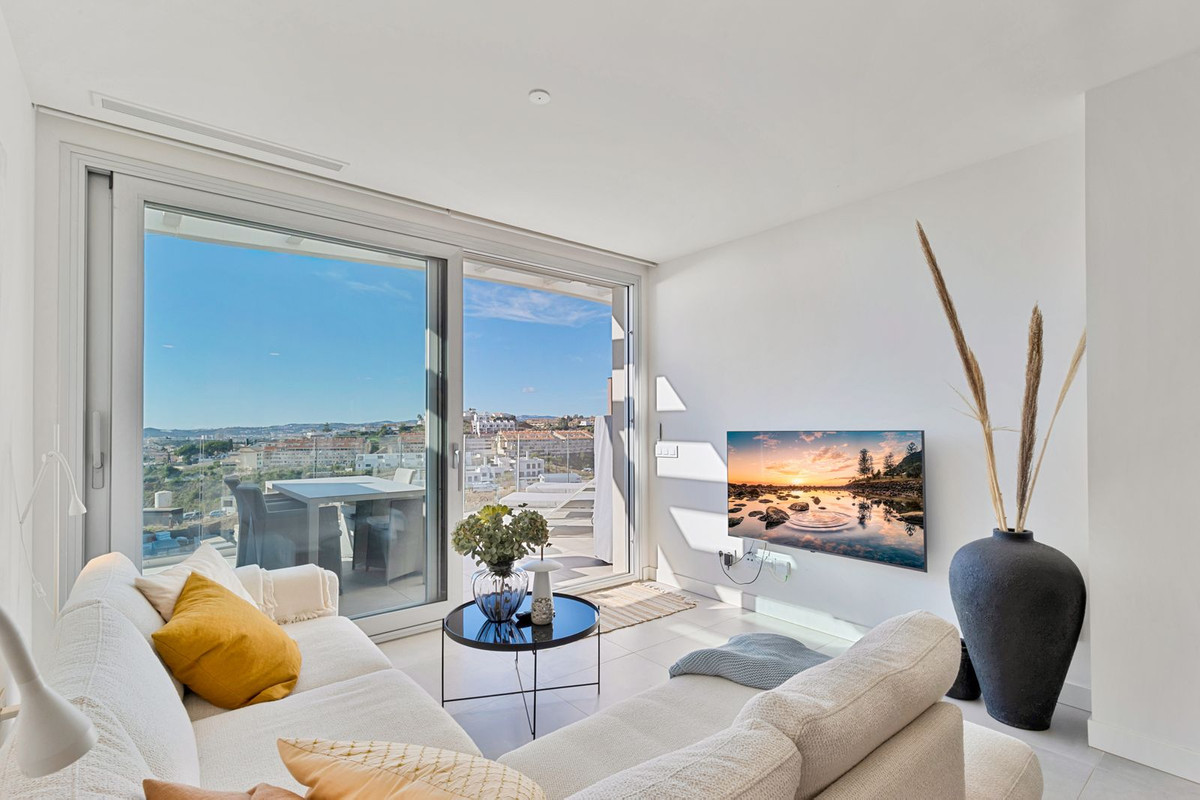 2 Bed Apartment for sale in Fuengirola Costa Del Sol, Málaga, Spain
