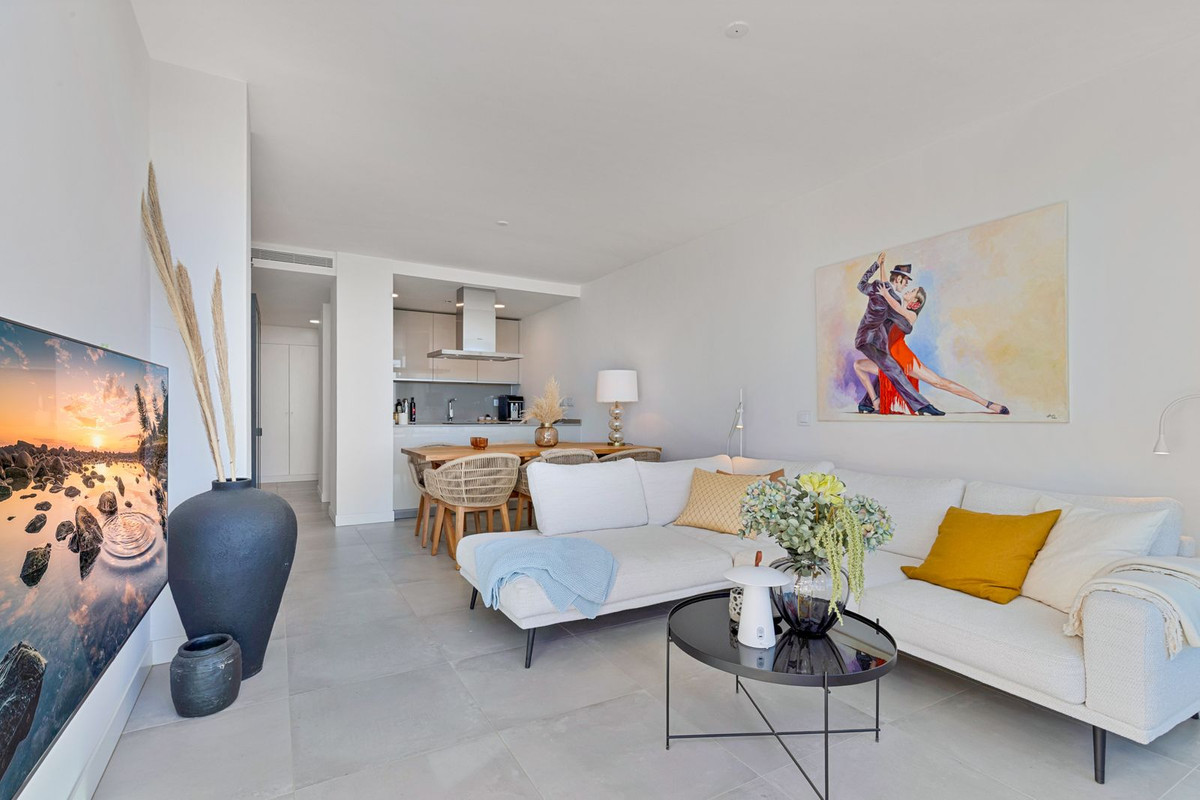 2 Bed Apartment for sale in Fuengirola Costa Del Sol, Málaga, Spain