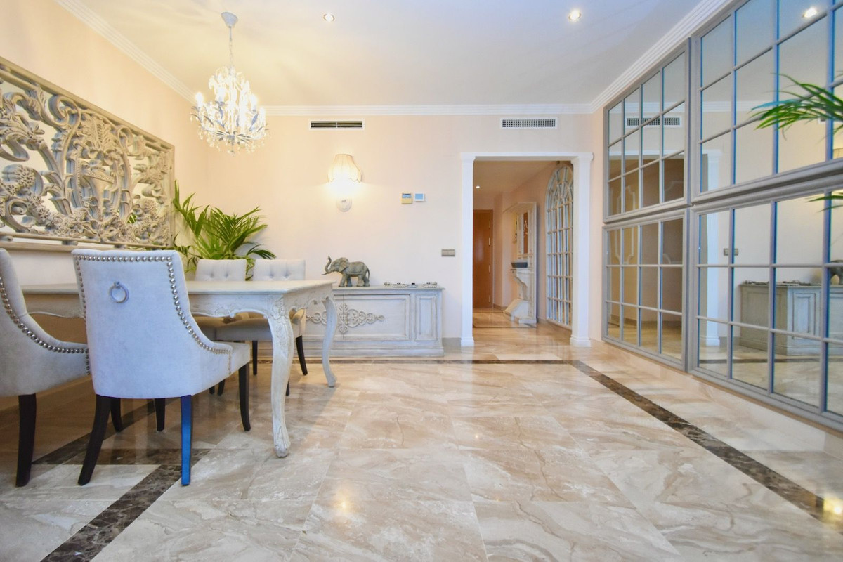 4 Bed Apartment for sale in Fuengirola Costa Del Sol, Málaga, Spain