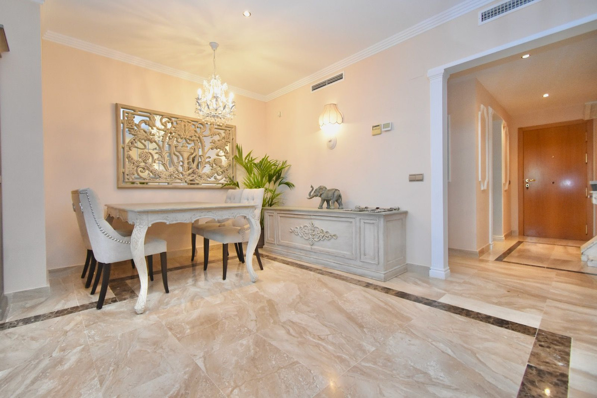 4 Bed Apartment for sale in Fuengirola Costa Del Sol, Málaga, Spain