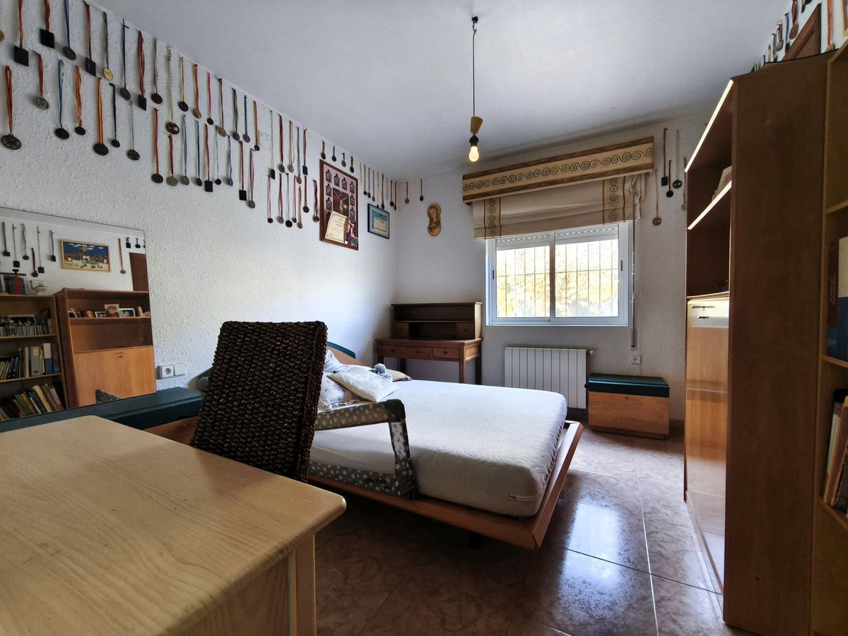 Se vende Villa - Chalet de 5 dormitorios en Costa Blanca, Alicante, España