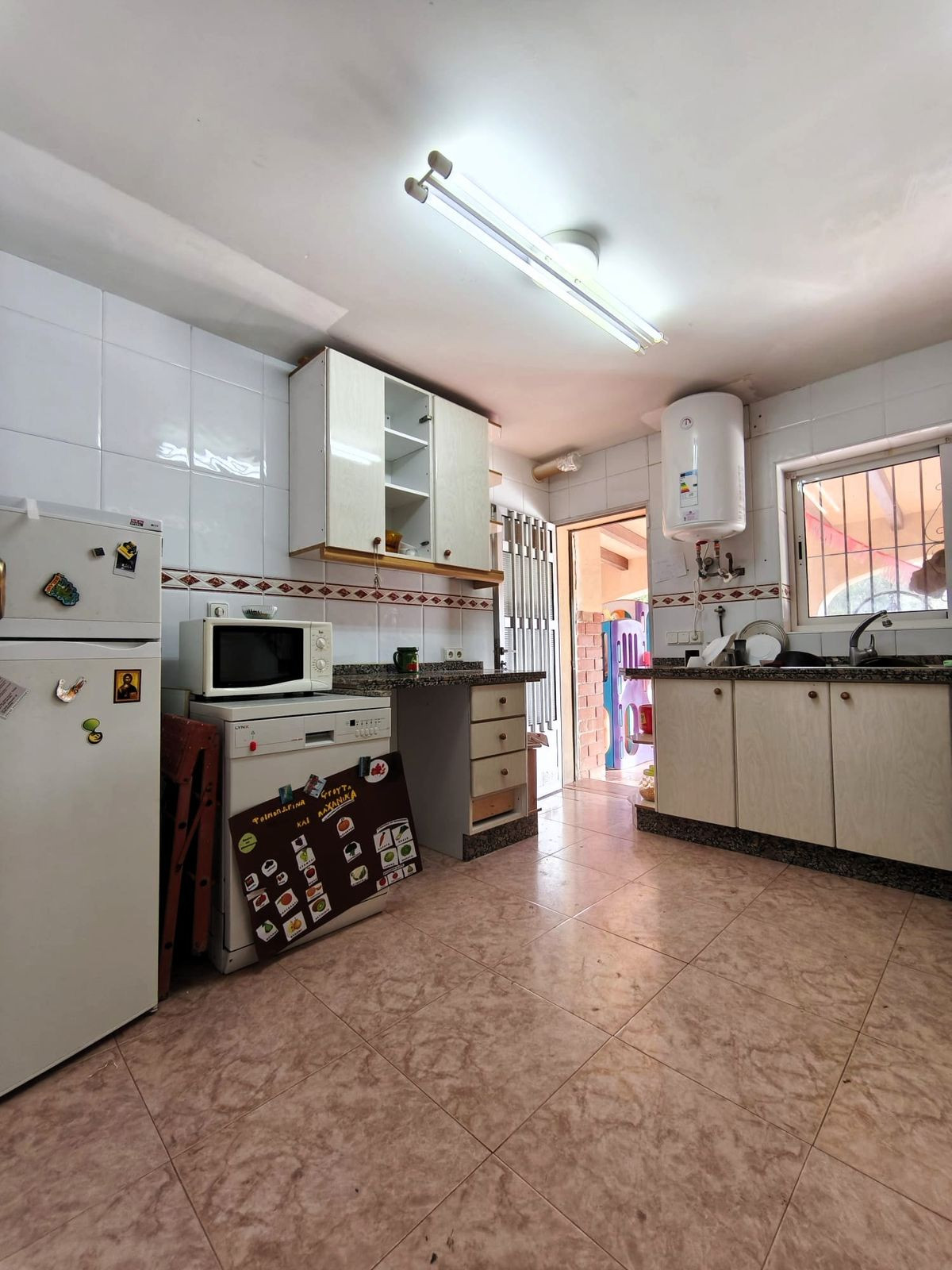 Se vende Villa - Chalet de 5 dormitorios en Costa Blanca, Alicante, España