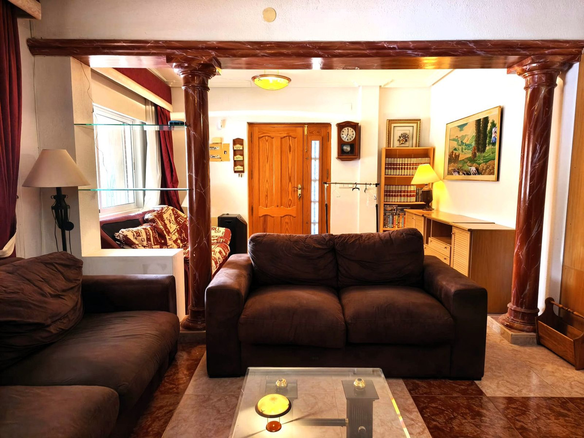 Se vende Villa - Chalet de 5 dormitorios en Costa Blanca, Alicante, España