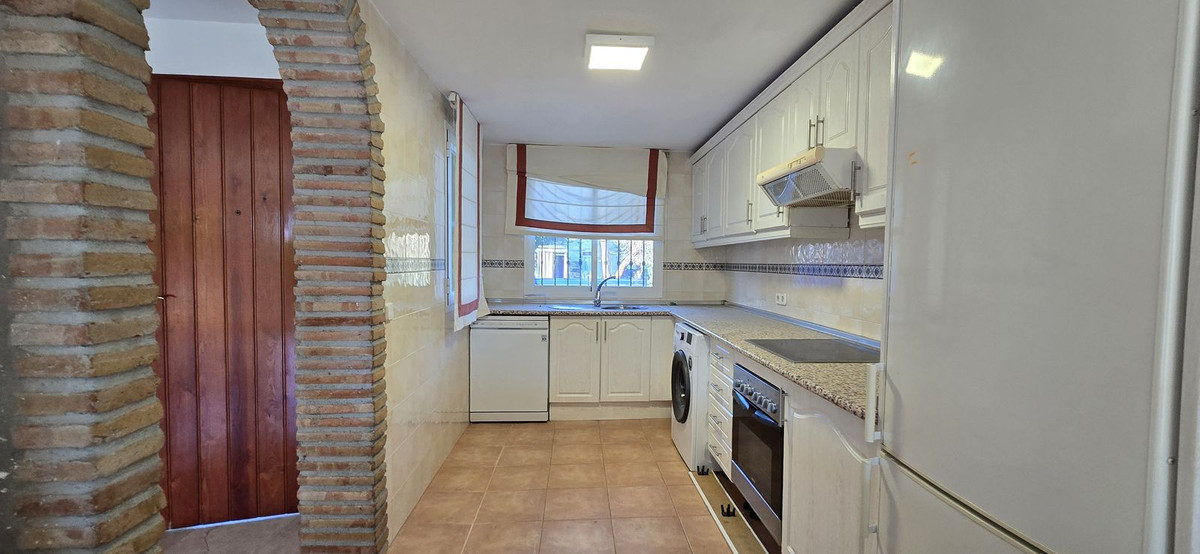 3 Bed Apartment for sale in Nueva Andalucía Costa Del Sol, Málaga, Spain