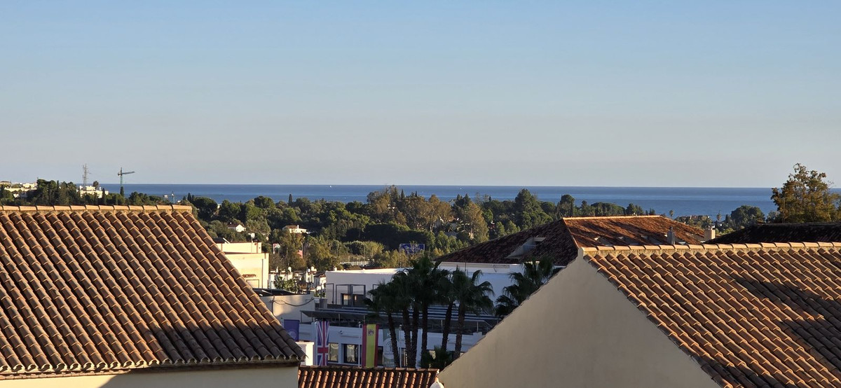 3 Bed Apartment for sale in Nueva Andalucía Costa Del Sol, Málaga, Spain