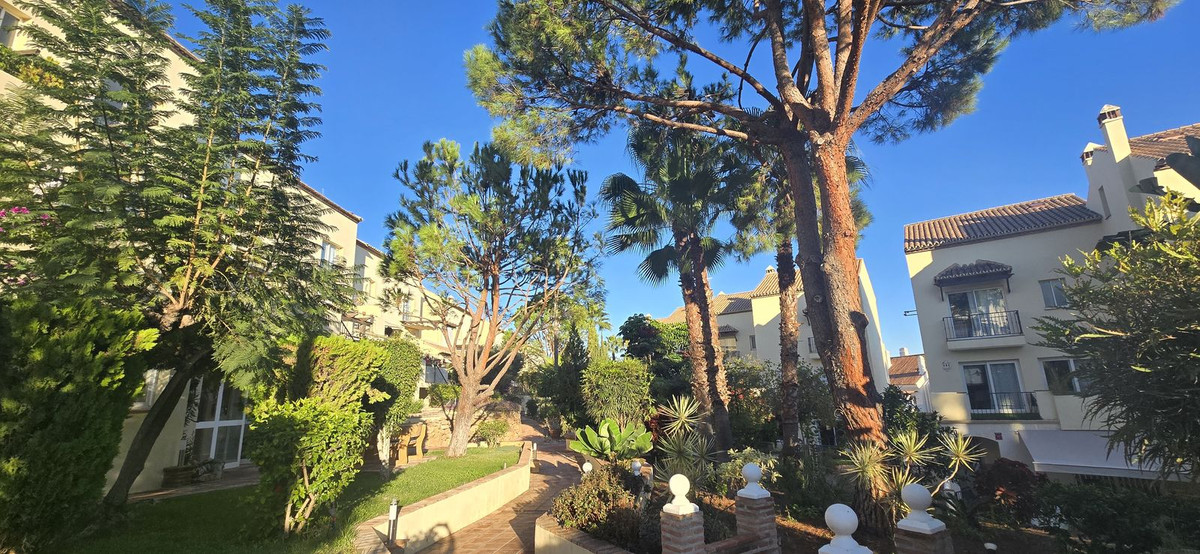 3 Bed Apartment for sale in Nueva Andalucía Costa Del Sol, Málaga, Spain