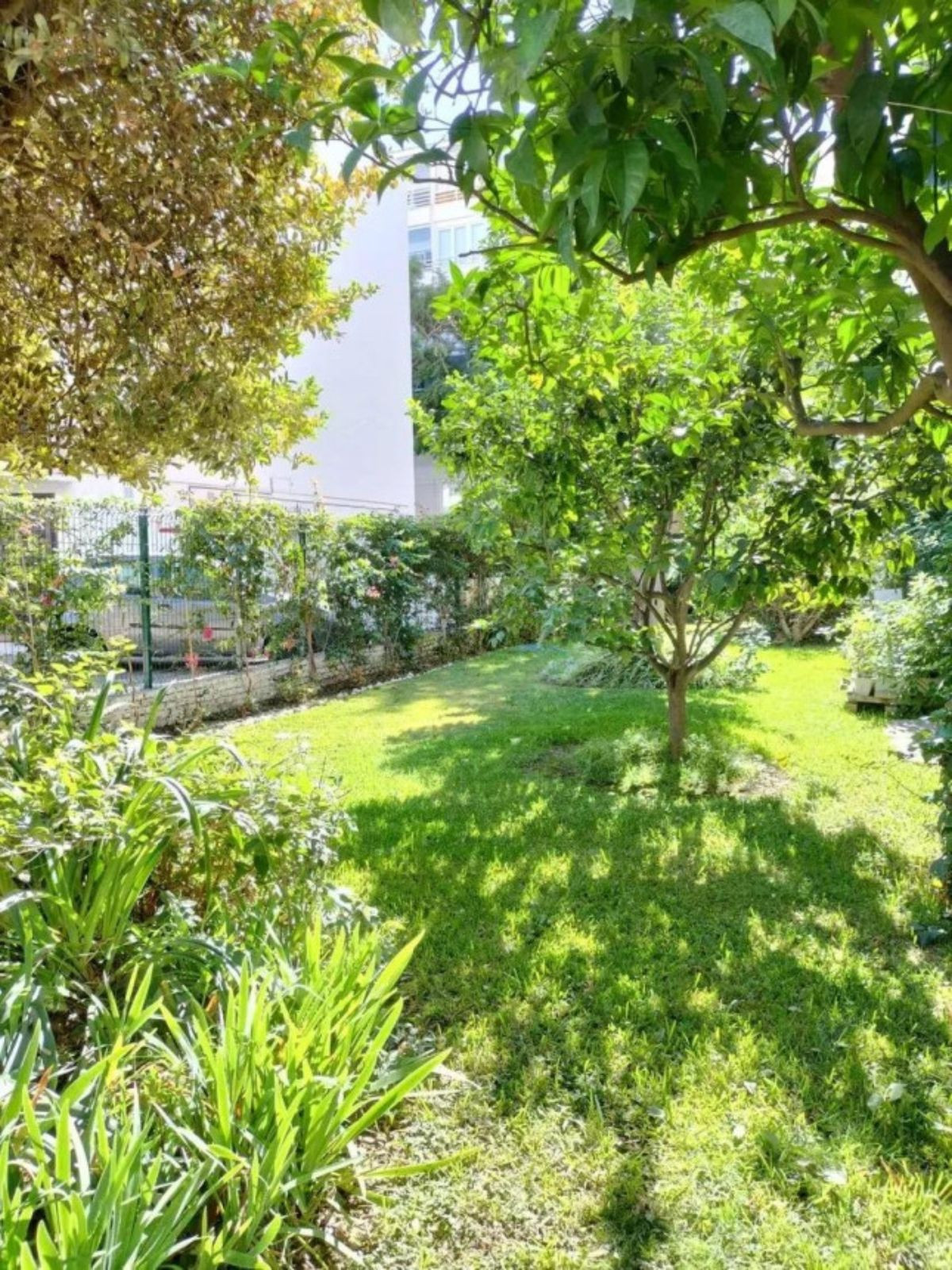 3 Bed Apartment for sale in Marbella Costa Del Sol, Málaga, Spain