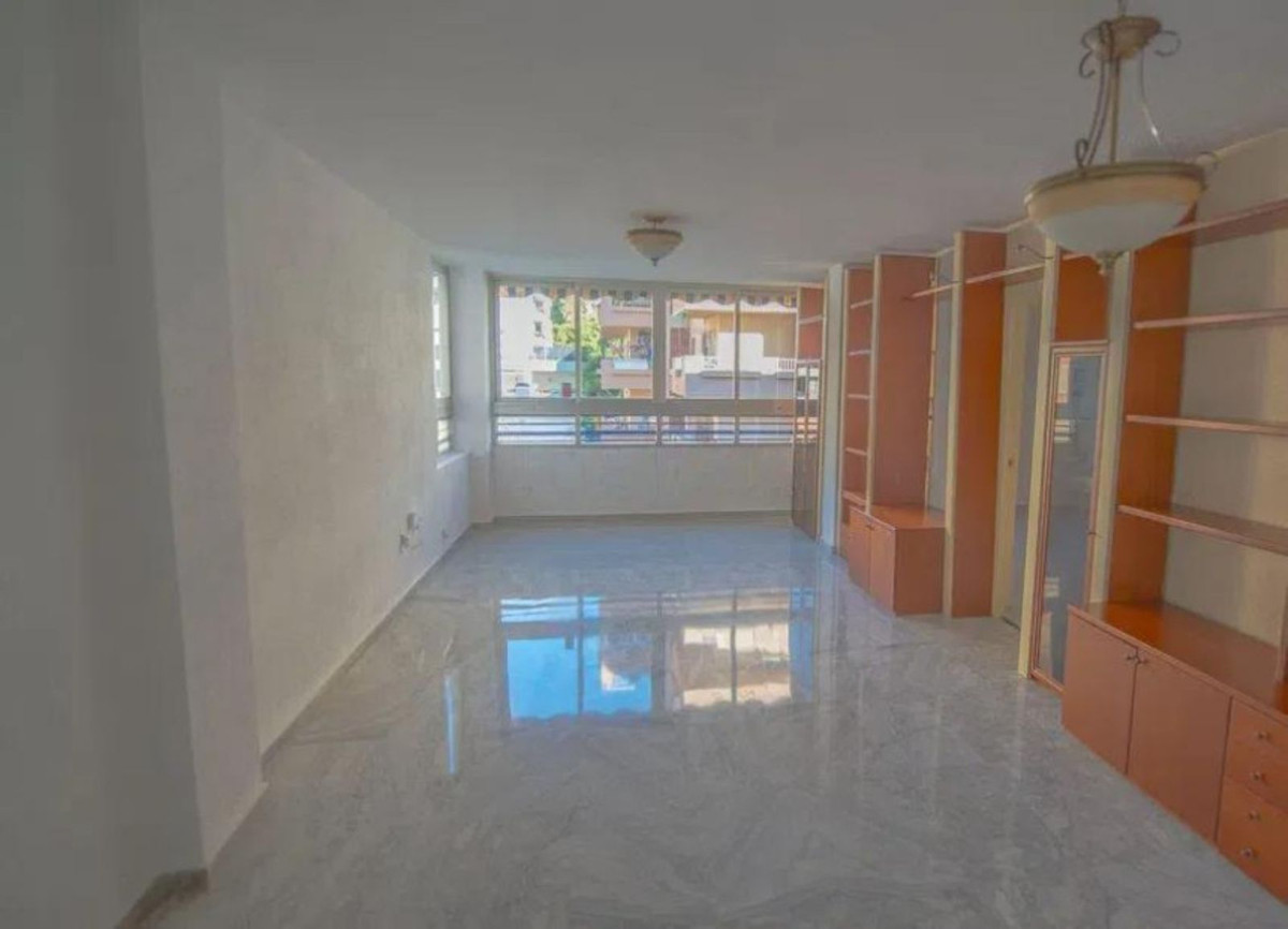3 Bed Apartment for sale in Marbella Costa Del Sol, Málaga, Spain