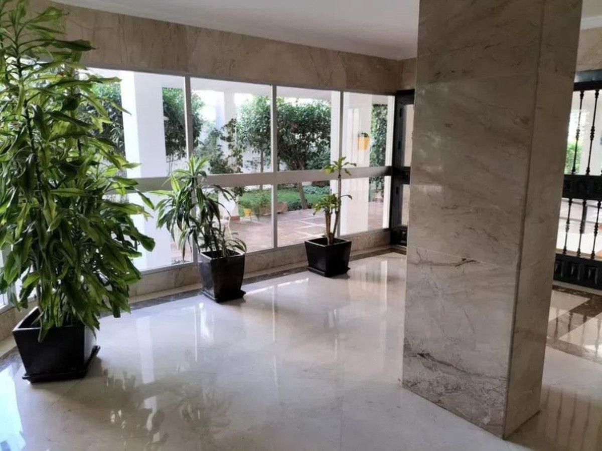 3 Bed Apartment for sale in Marbella Costa Del Sol, Málaga, Spain