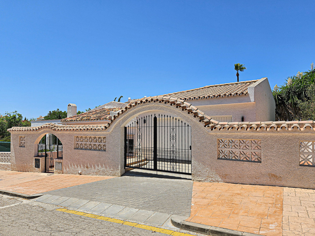 4 Bed Townhouse for sale in Riviera Del Sol Costa Del Sol, Málaga, Spain