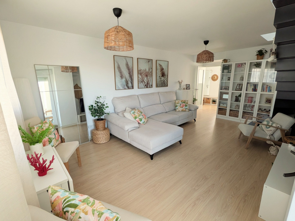 3 Bed Apartment for sale in Estepona Costa Del Sol, Málaga, Spain