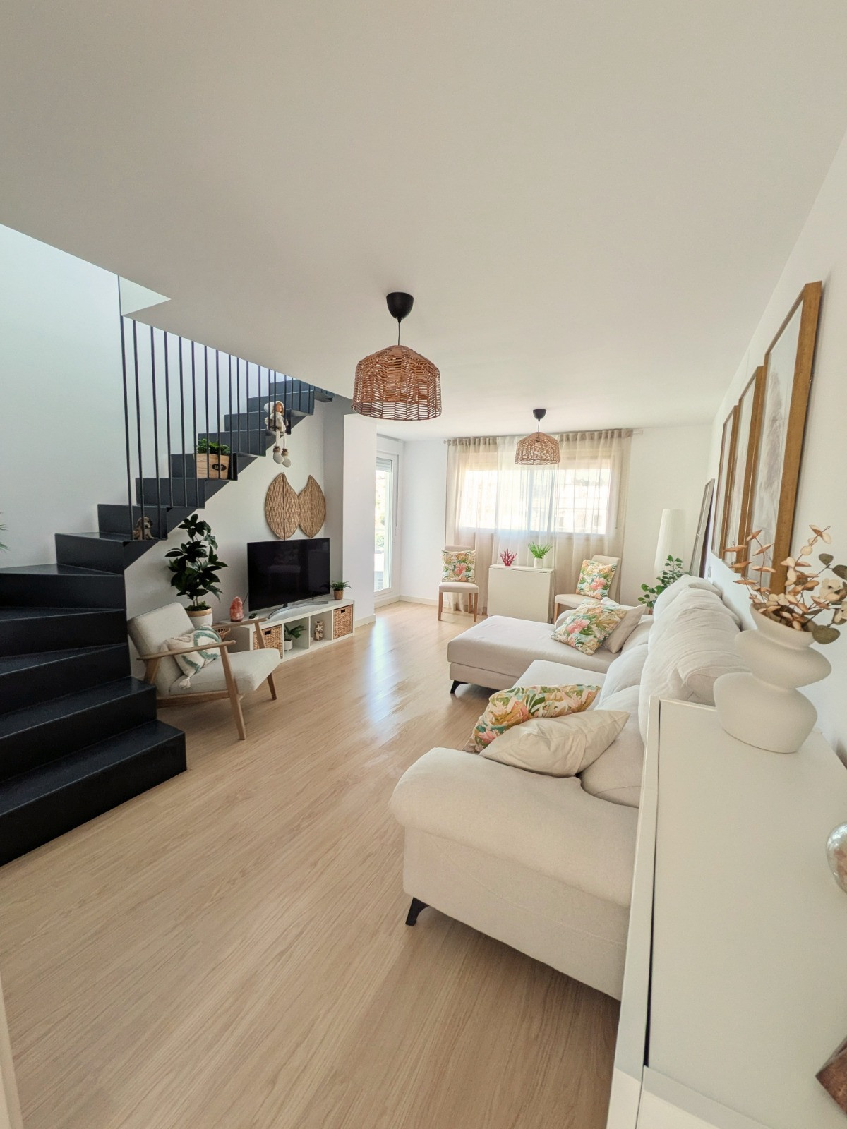 3 Bed Apartment for sale in Estepona Costa Del Sol, Málaga, Spain