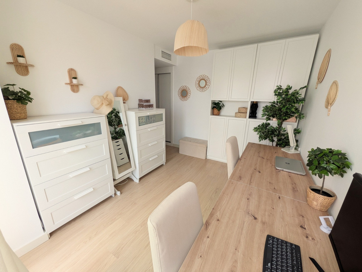 3 Bed Apartment for sale in Estepona Costa Del Sol, Málaga, Spain