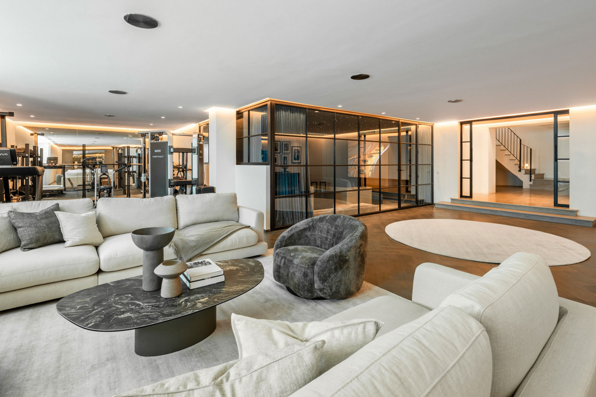Se vende Villa - Chalet de 7 dormitorios en Costa Del Sol, Málaga, España