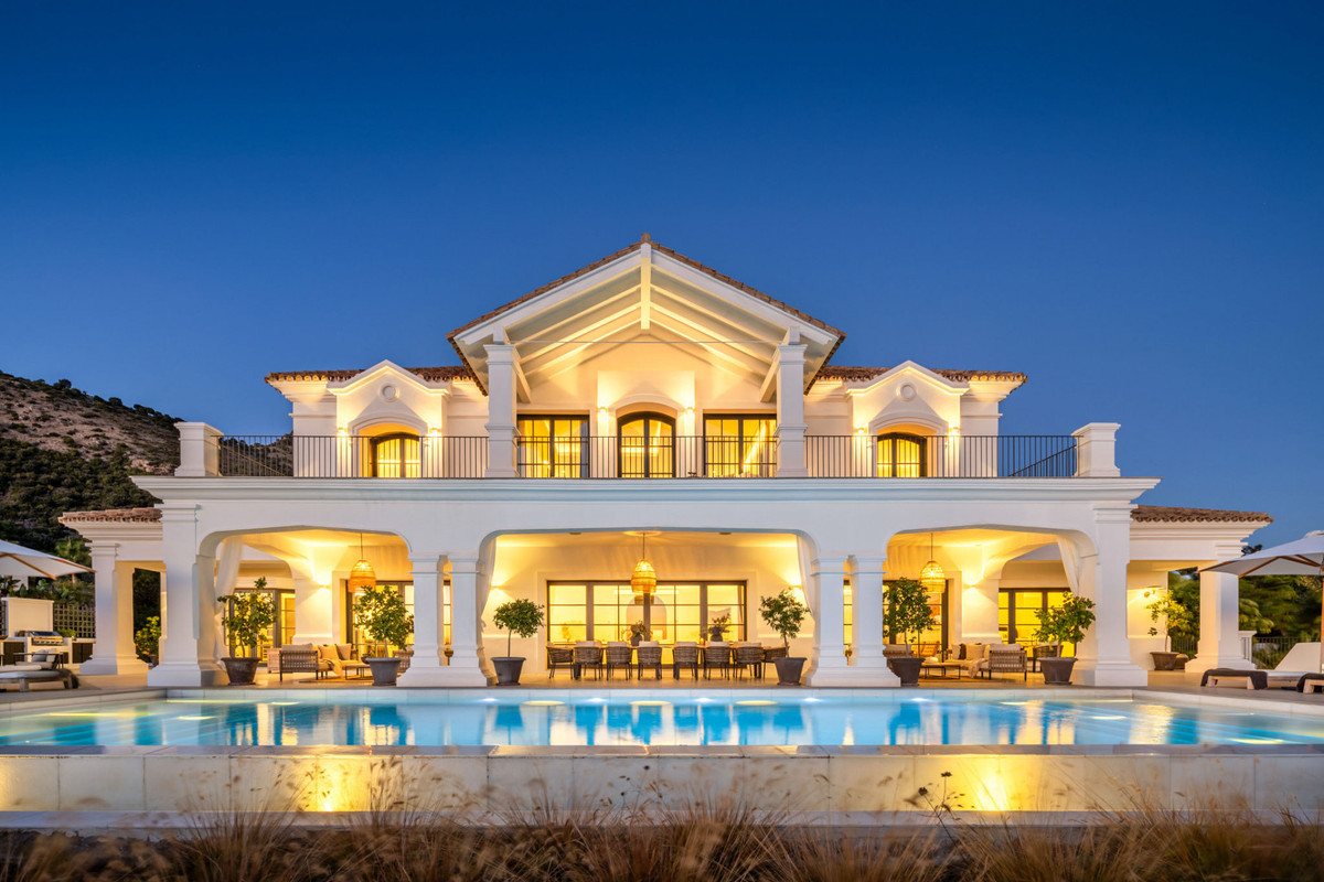 Se vende Villa - Chalet de 7 dormitorios en Costa Del Sol, Málaga, España