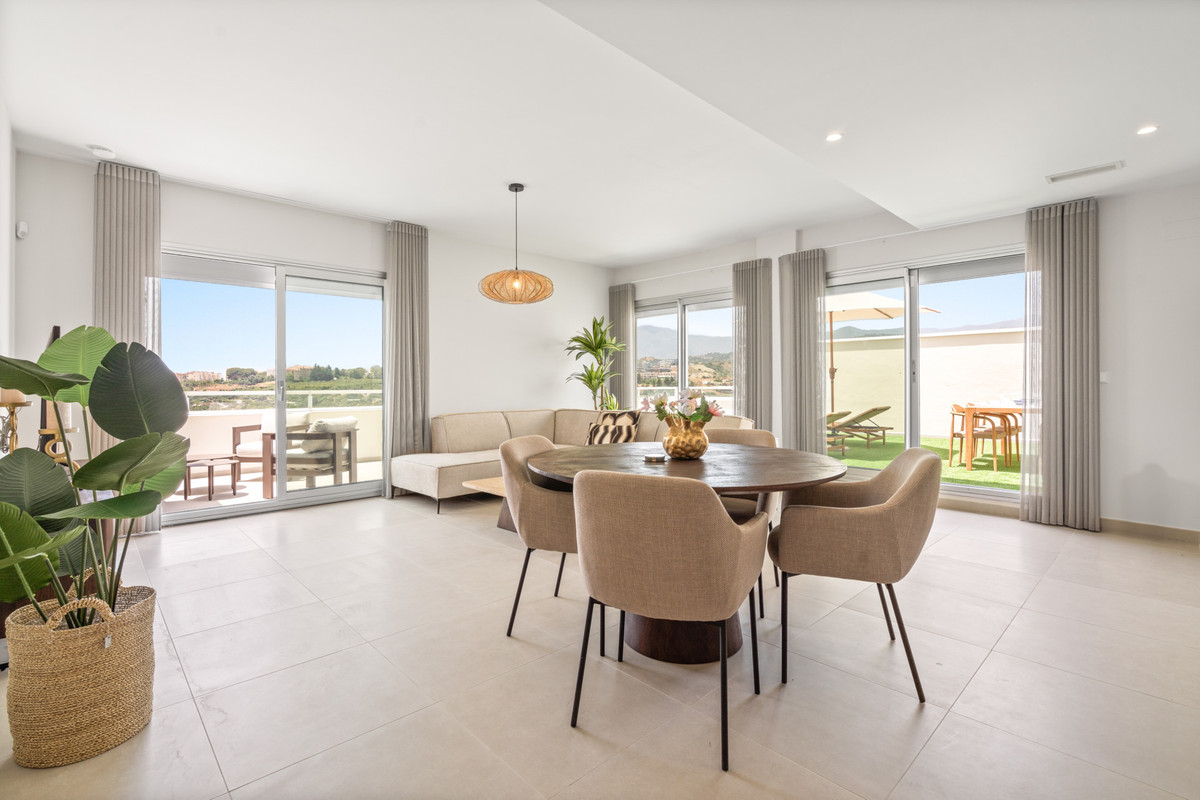 2 Bed Apartment for sale in Estepona Costa Del Sol, Málaga, Spain