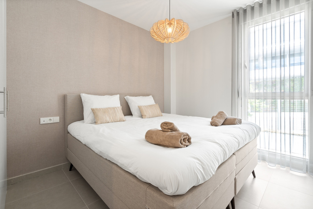 2 Bed Apartment for sale in Estepona Costa Del Sol, Málaga, Spain