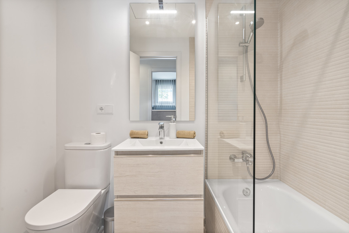 2 Bed Apartment for sale in Estepona Costa Del Sol, Málaga, Spain