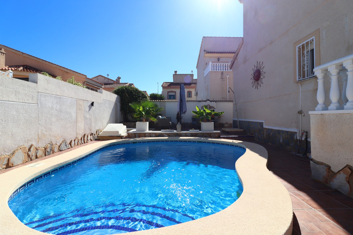 Se vende Villa - Chalet de 2 dormitorios en Costa Blanca, Alicante, España