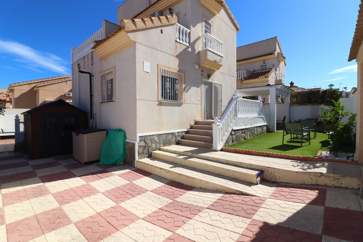 Se vende Villa - Chalet de 2 dormitorios en Costa Blanca, Alicante, España