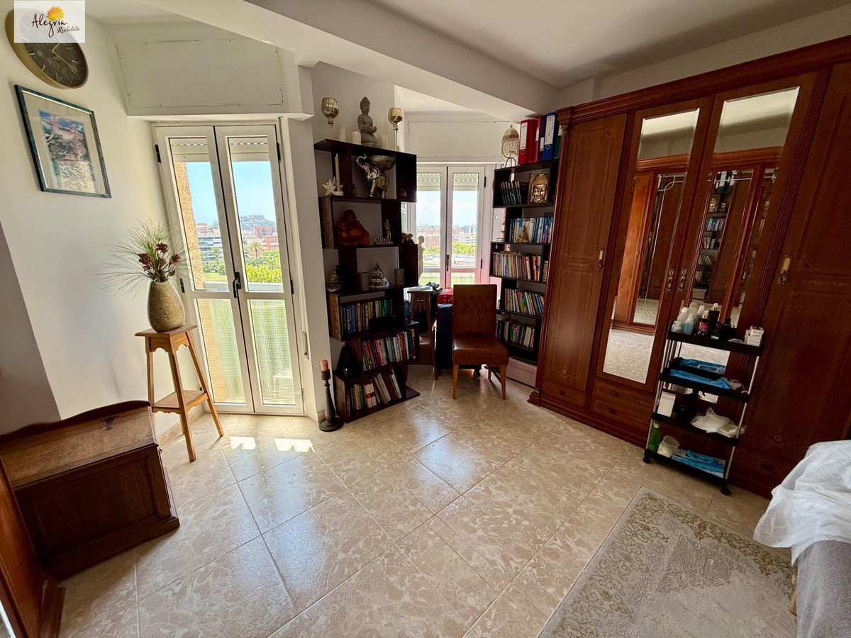 Se vende Apartamento Planta Media de 2 dormitorios en Costa Blanca, Alicante, España