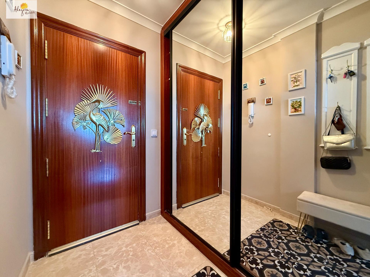 Se vende Apartamento Planta Media de 2 dormitorios en Costa Blanca, Alicante, España