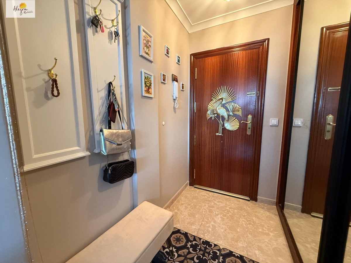 Se vende Apartamento Planta Media de 2 dormitorios en Costa Blanca, Alicante, España