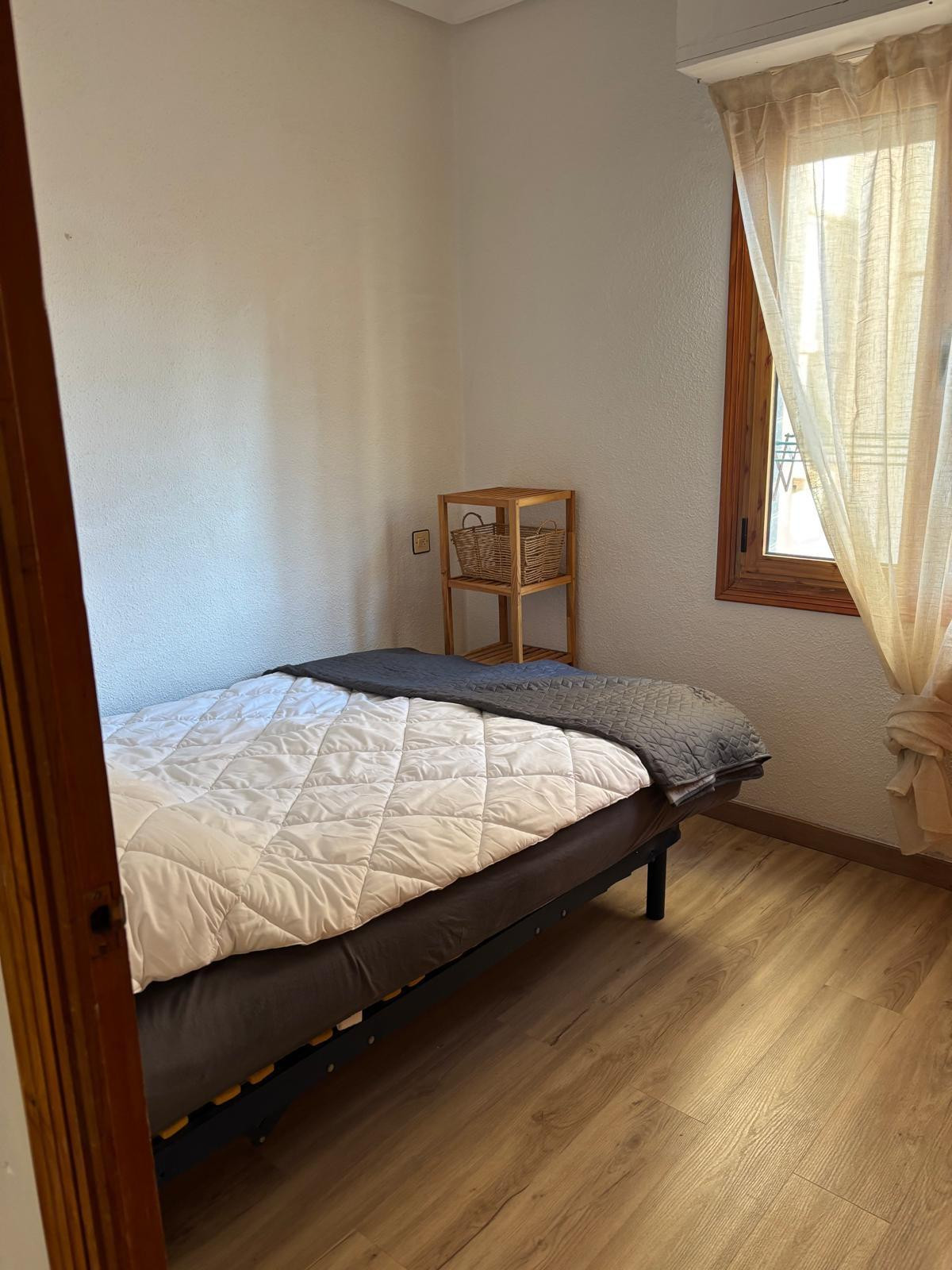 Se vende Apartamento Planta Media de 2 dormitorios en Costa Blanca, Alicante, España