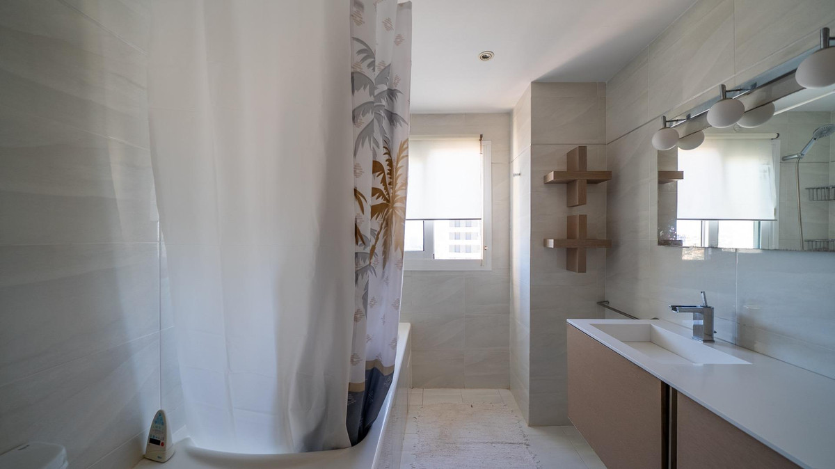 4 Bed Apartment for sale in Calpe Costa Blanca, Alicante, Spain