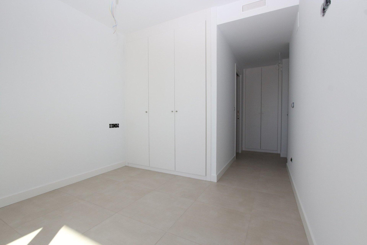 Se vende Apartamento Planta Media de 2 dormitorios en Costa Blanca, Alicante, España