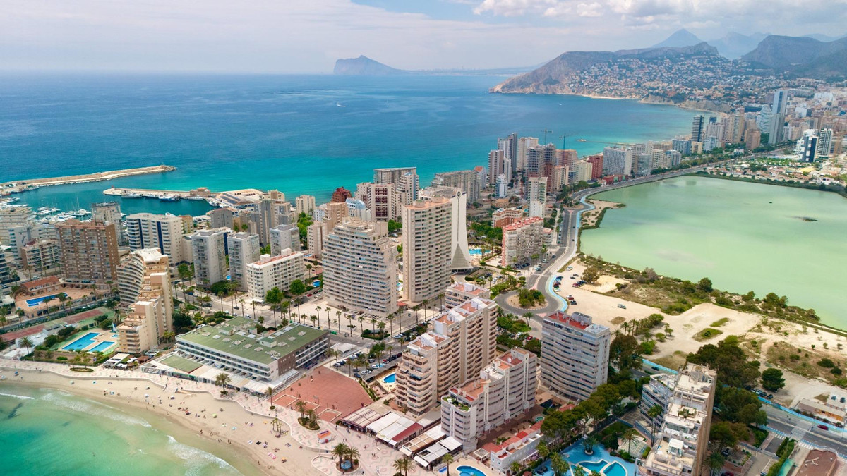 Se vende Apartamento Planta Media de 2 dormitorios en Costa Blanca, Alicante, España