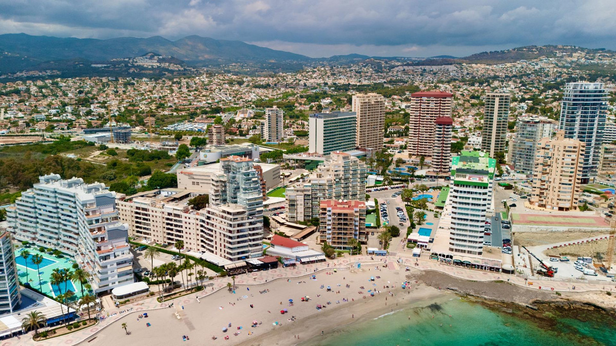 Se vende Apartamento Planta Media de 2 dormitorios en Costa Blanca, Alicante, España