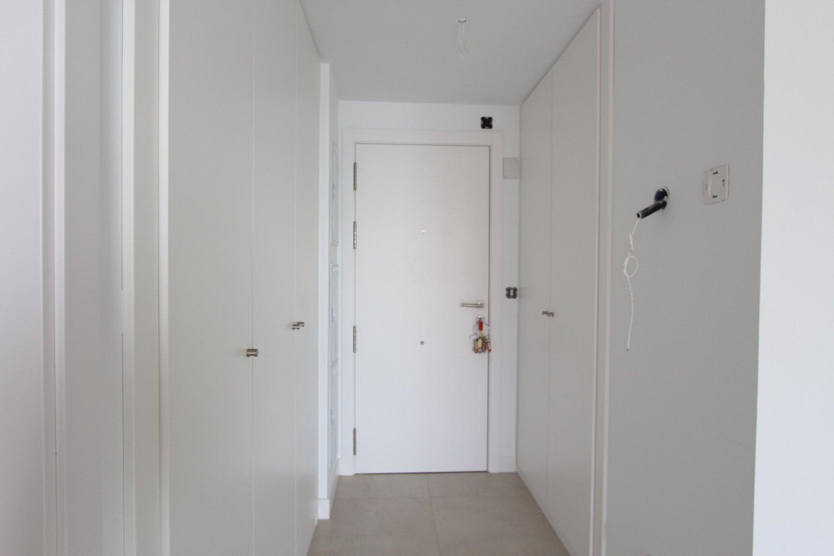 Se vende Apartamento Planta Media de 2 dormitorios en Costa Blanca, Alicante, España