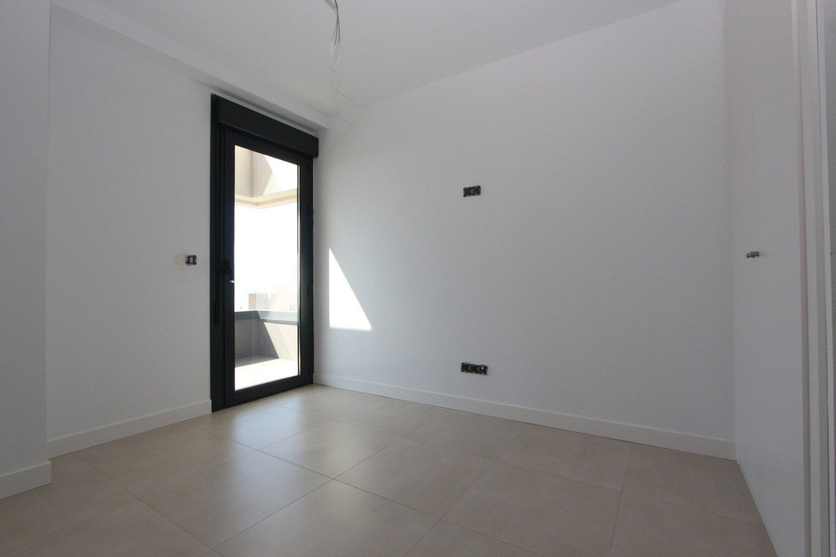 Se vende Apartamento Planta Media de 2 dormitorios en Costa Blanca, Alicante, España