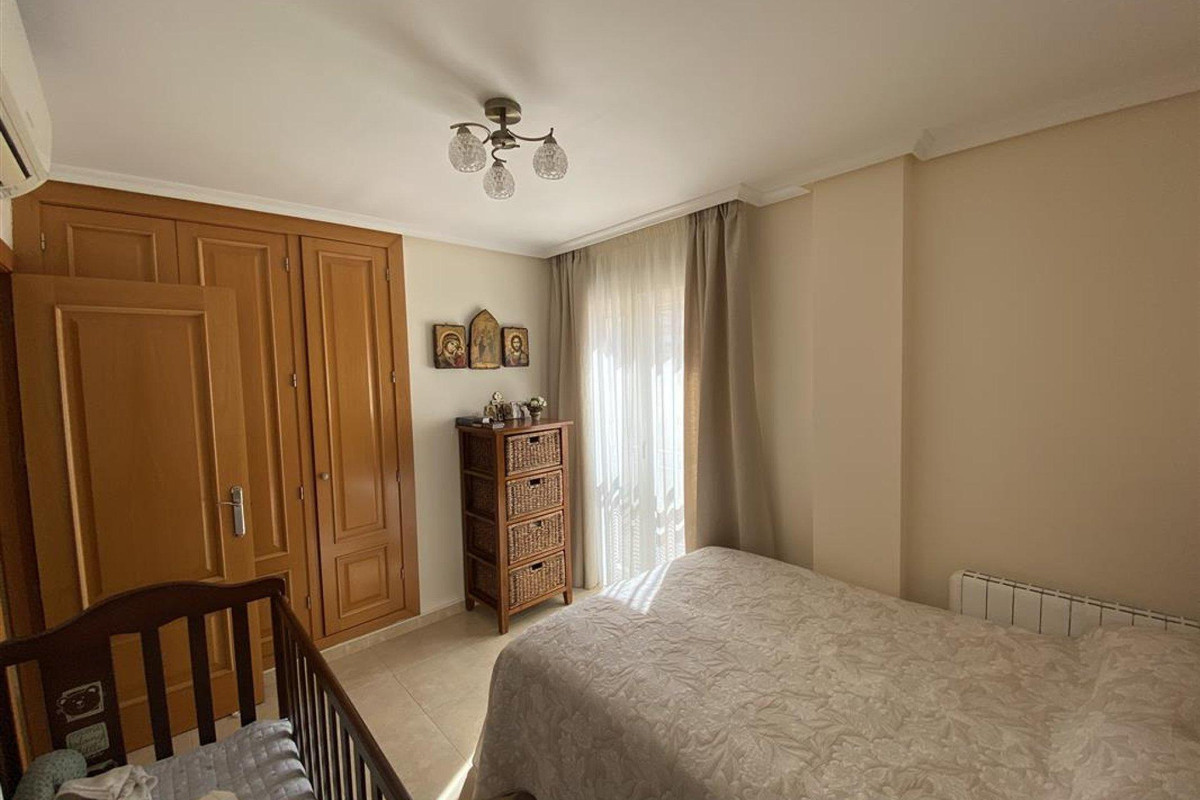 Se vende Apartamento Planta Media de 4 dormitorios en Costa Blanca, Alicante, España