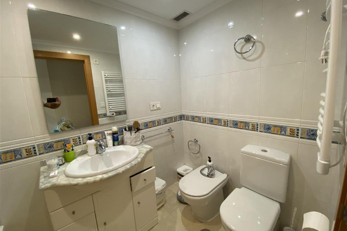 Se vende Apartamento Planta Media de 4 dormitorios en Costa Blanca, Alicante, España