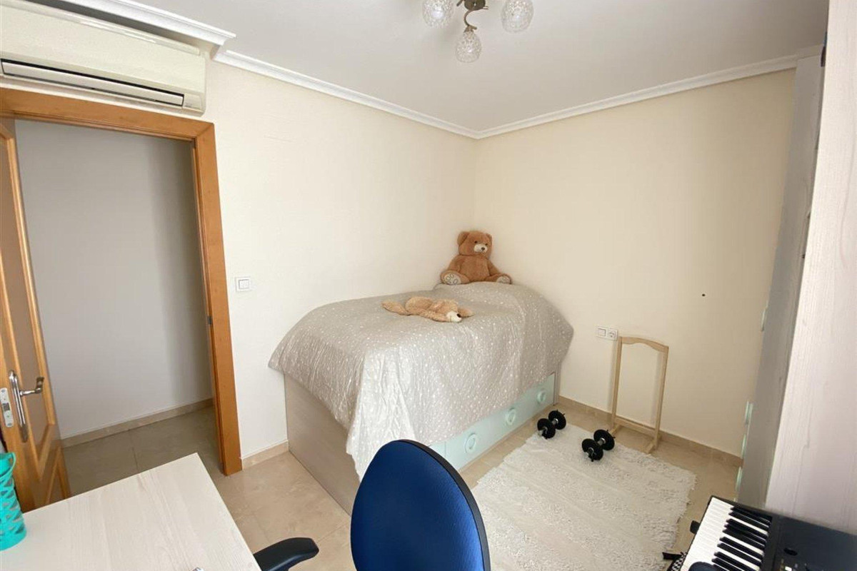 Se vende Apartamento Planta Media de 4 dormitorios en Costa Blanca, Alicante, España