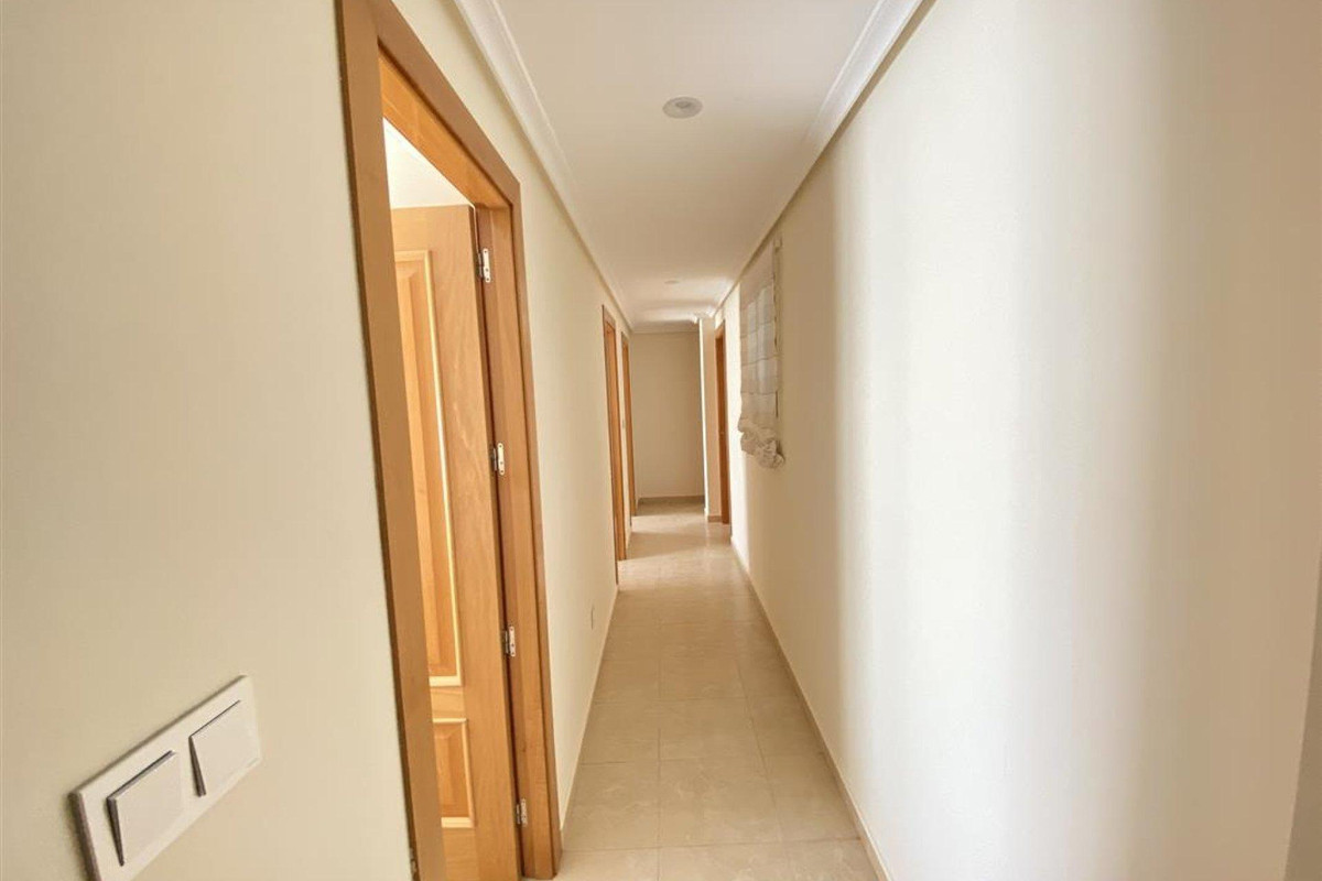Se vende Apartamento Planta Media de 4 dormitorios en Costa Blanca, Alicante, España