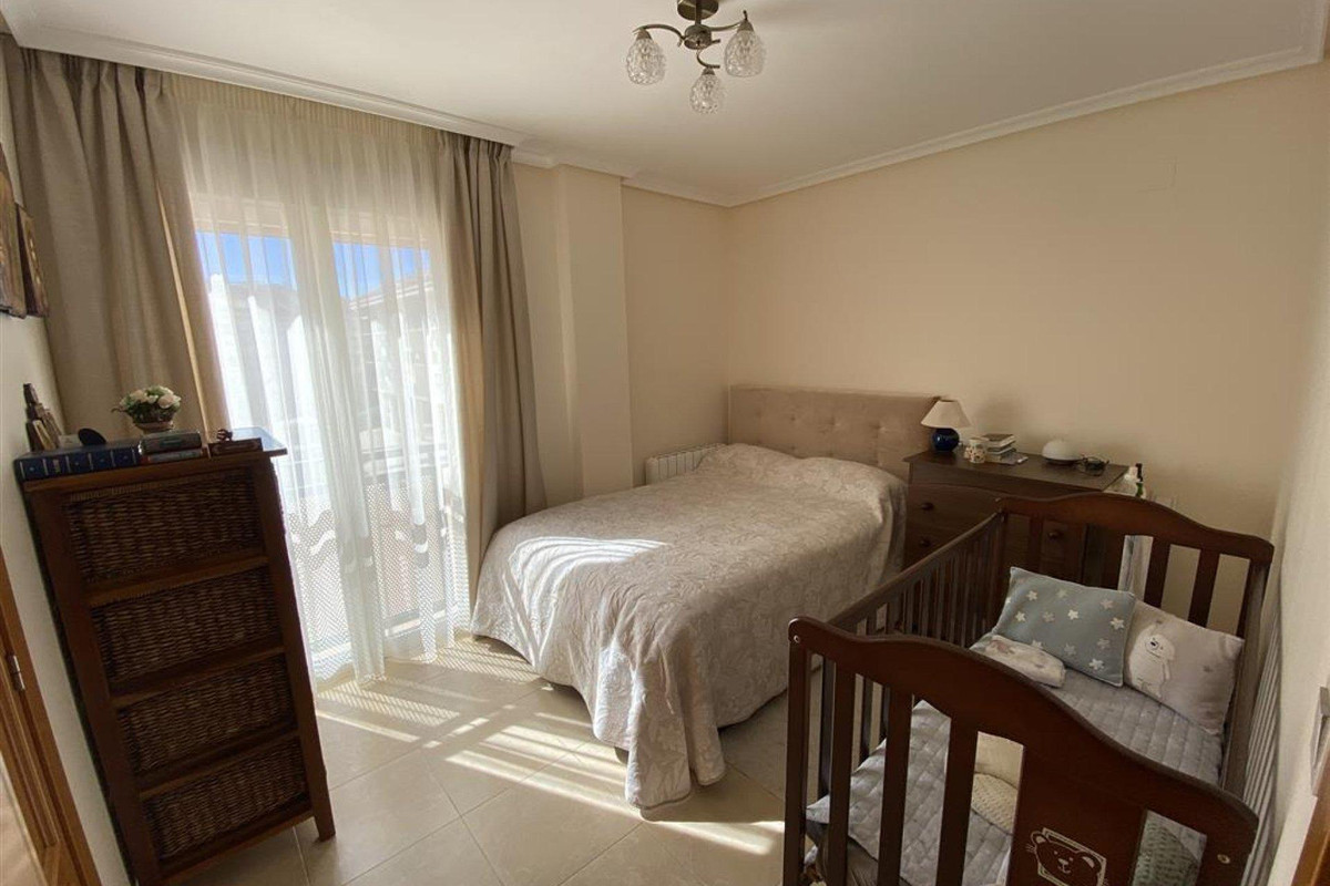 Se vende Apartamento Planta Media de 4 dormitorios en Costa Blanca, Alicante, España