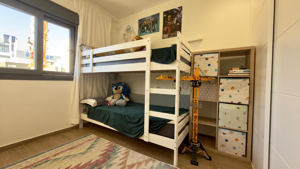 Se vende Apartamento Planta Media de 3 dormitorios en Costa Blanca, Alicante, España