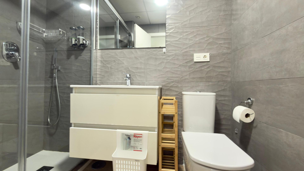 Se vende Apartamento Planta Media de 3 dormitorios en Costa Blanca, Alicante, España